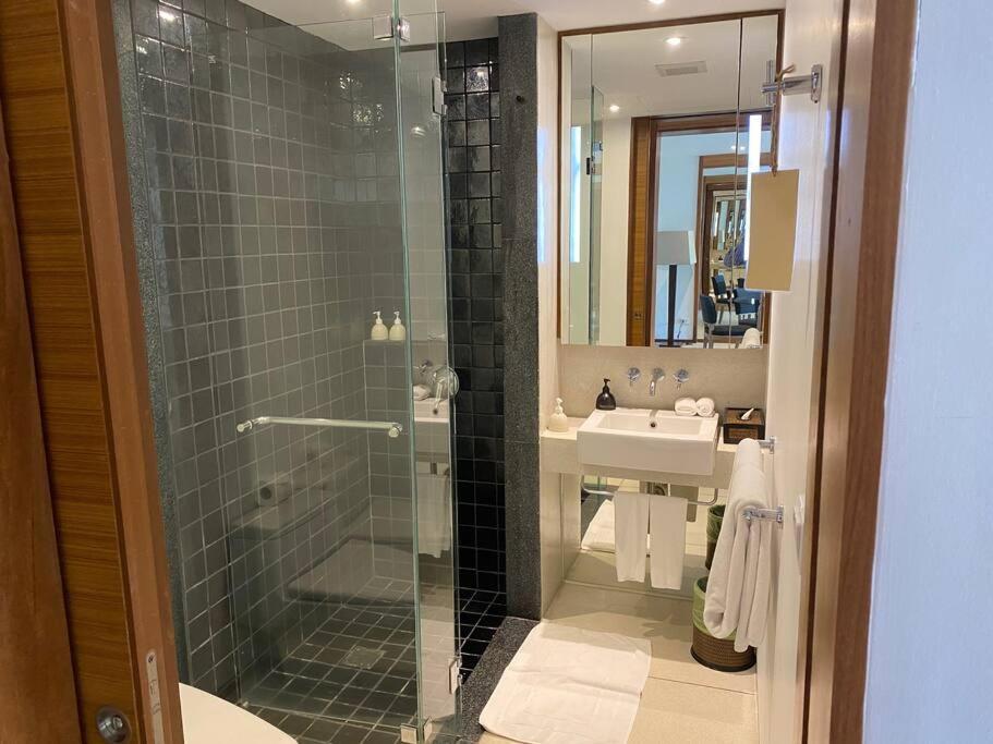 Beachfront 2 Bedroom Luxury Condo Chava Surin Экстерьер фото